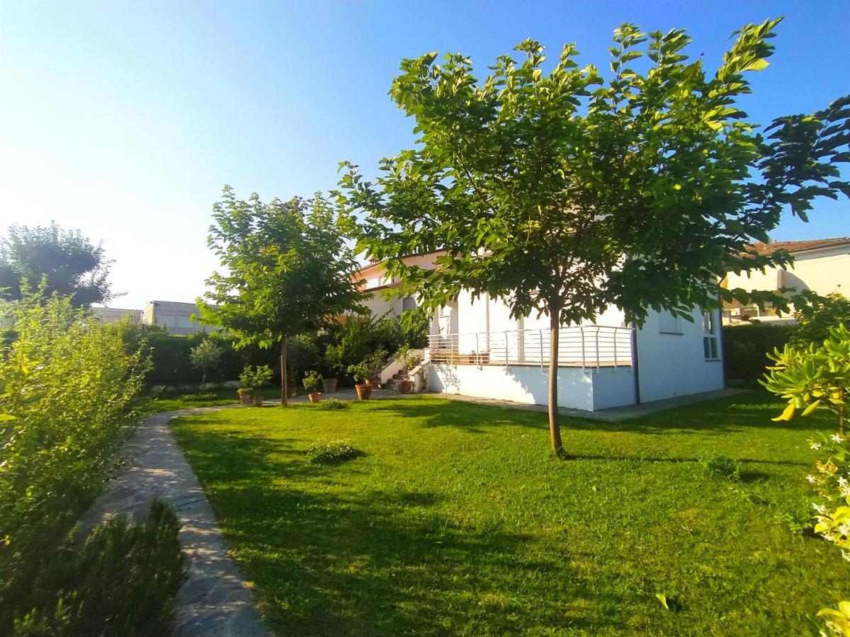 B&B Villa La Bouganville Camaiore Esterno foto